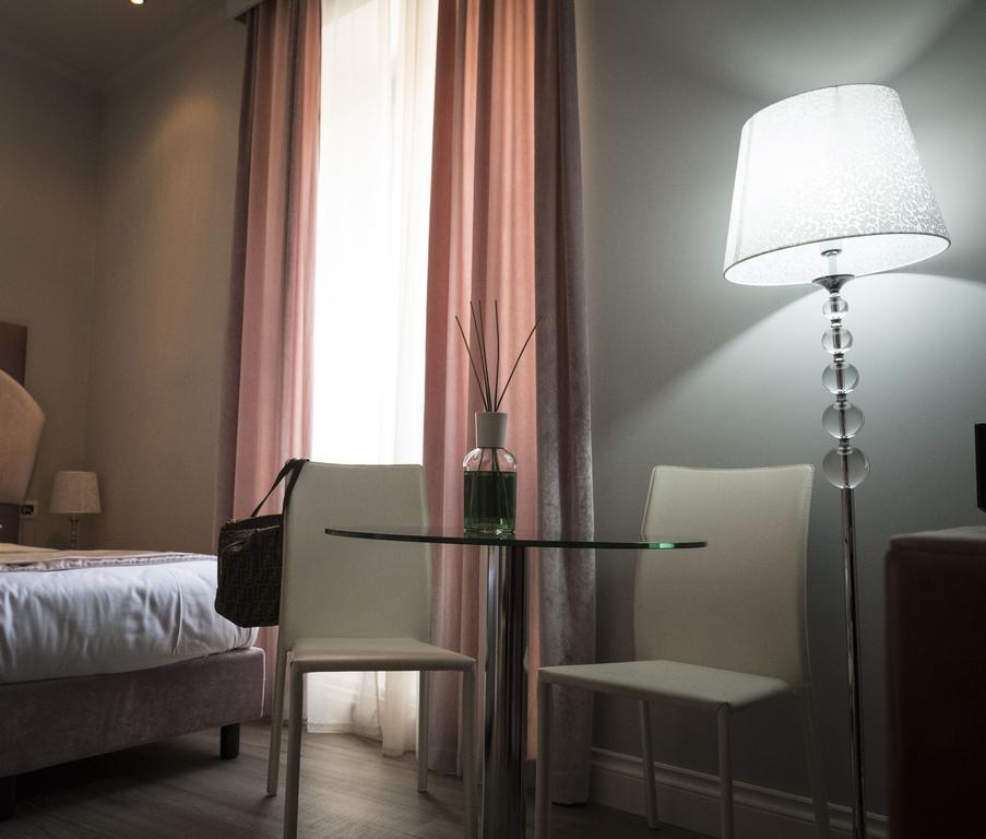 Opera House Guest, Roma Centro Storico Hotel ภายนอก รูปภาพ